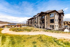 Exterior - Luxe, well-appointed condo at the base of Park City Resort with hot tub & pool (Park City)
