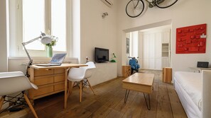 1 bedroom, iron/ironing board, WiFi, bed sheets - Vespa Apartment (Napoli)