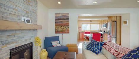 TV, fireplace, DVD player
