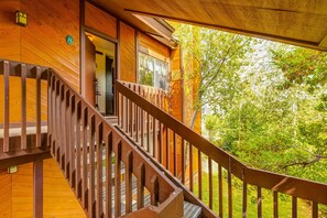 Property grounds - Walk-to-lift condo with sunrise view, two lofts, pool, 2 hot tubs & tennis (Park City)