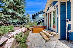 Exterior detail - Ski-In, Ski-Out on Park City's 'Gold Coast' - Private Hot Tub - Walk to Dining (Park City)