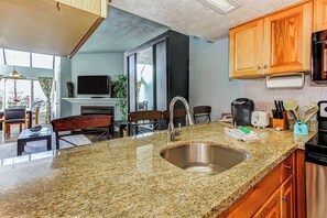 Interior - Cozy studio in the village with WiFi & easy slope access (Park City)