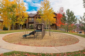 Children’s area - Inviting mountain condo near the reservoir & slopes with pool & hot tub (Heber City)