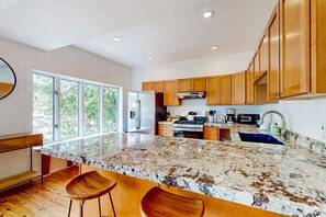 Fridge, oven, stovetop, dishwasher - 2-story home near Main St with private hot tub, deck, patio, ski & mtn views (Park City)