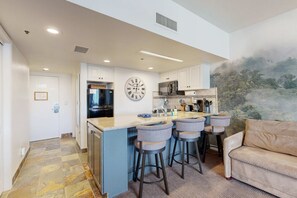 Interior - Ski-In/Ski-Out Studio w/ Pool, Hot Tub, Fitness Center & Mountain Views (Park City)