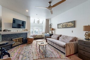 Living area - Ski-In/Ski-Out Studio w/ Pool, Hot Tub, Fitness Center & Mountain Views (Park City)