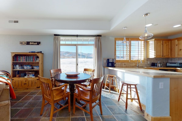 Dining - Two-Story Condo Near Skiing with Fast WiFi, Central AC, Fireplace, & Grill (Park City)