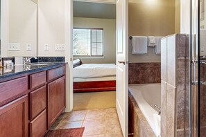 Shower, hair dryer, towels - Spacious condo with community pool & hot tub, mountain views, centrally located (Park City)