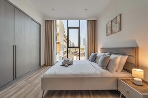 Iron/ironing board, WiFi, bed sheets - Free housekeeping visits during your stay - StayShort - Sophisticated 1 Bedroom Apartment in JVC that Sleeps 4 (JVC)