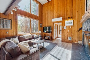 TV, fireplace, DVD player, stereo