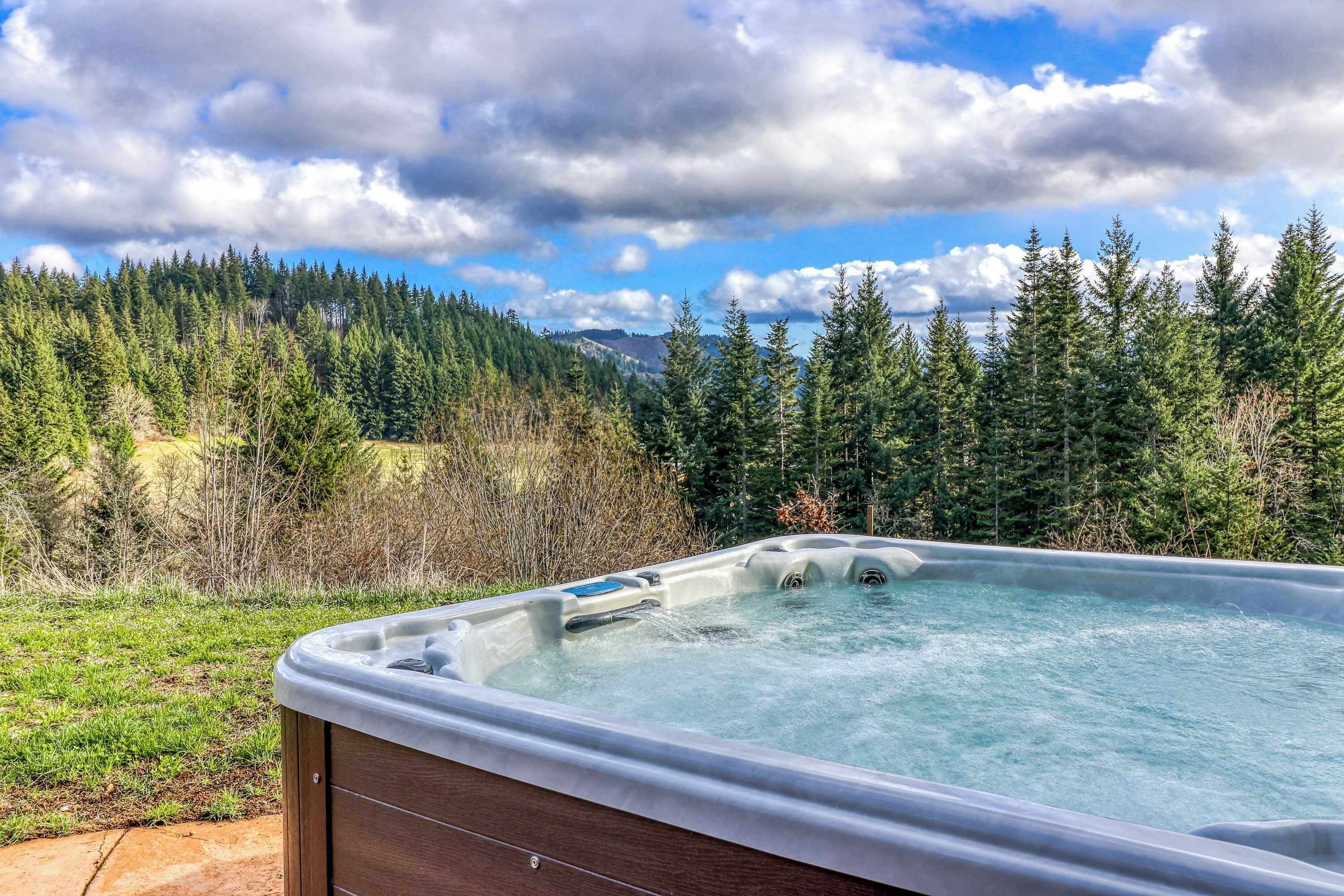 Outdoor spa tub