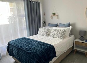 Internet - Rissie's 3 Bedroom Apartment (Cape Town)