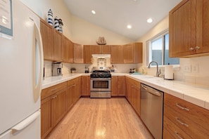 Fridge, microwave, oven, stovetop - Modern Beach House with Partial Ocean Views - Walk to Nye Beach & Attractions (Newport)