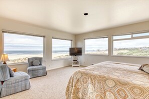 2 bedrooms, iron/ironing board, WiFi