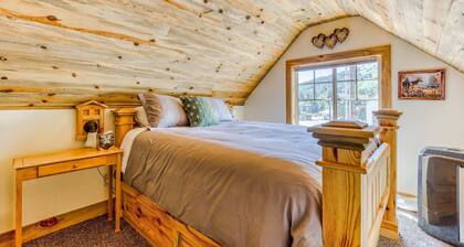 Dog-friendly cabins with partial ACs, courtyard access, mtn/valley views, & WiFi