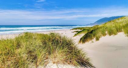 Dog-friendly home & ocean views - near the beach