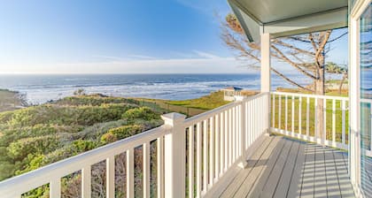 Dog-friendly ocean view home with WiFi, remote work spaces, and washer&dryer