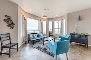 Tv, dvd-spelare och kontor