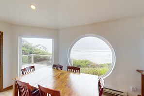 Dining - Stunning beachfront home with sweeping ocean views, firepit, fireplace, balcony (Yachats)