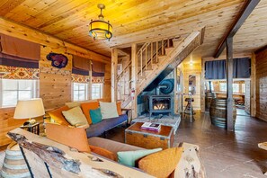 TV, fireplace, DVD player, stereo