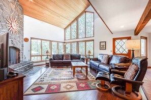 TV, fireplace, offices - Private Hot Tub, Pool Table, 10 SHARC Passes, & More at this Sunriver Home (Sunriver)