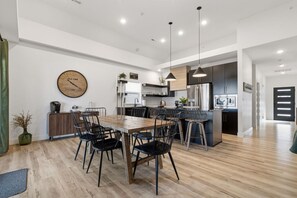 Dining - 2 King Suites + Hot Tub | Fire Pit • Pools (Hollister)