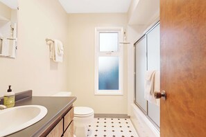 Shower, hair dryer - Dog-friendly oceanfront home with beach access, deck-minutes from town-EV Charger (Bandon)