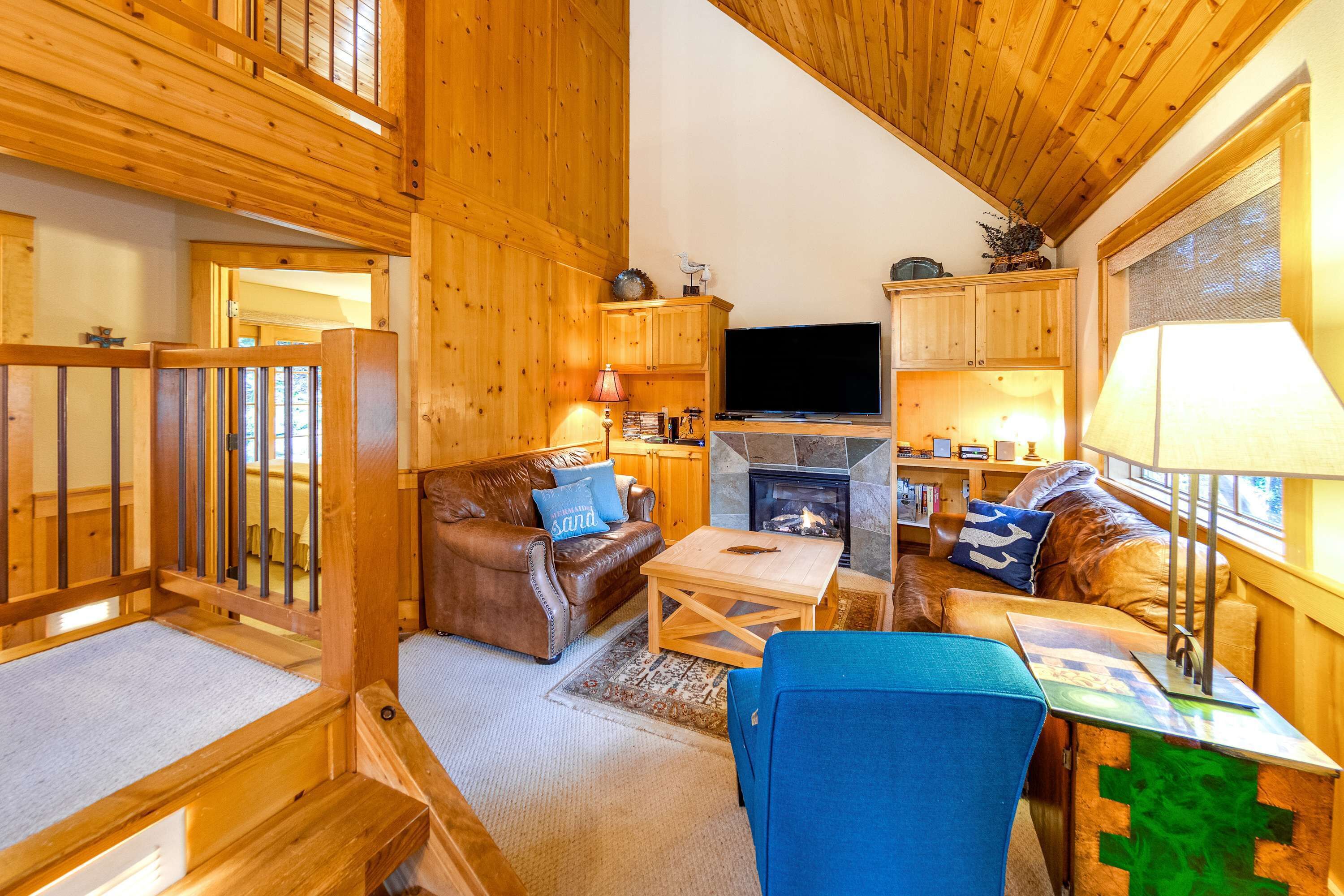 TV, fireplace, DVD player, offices