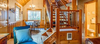 2-story dog-friendly 1 block from the beach with deck, patio, gas fireplace, W&D