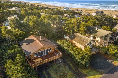 2-story dog-friendly home with Ping-Pong, gas grill, deck, wood stove-fireplace