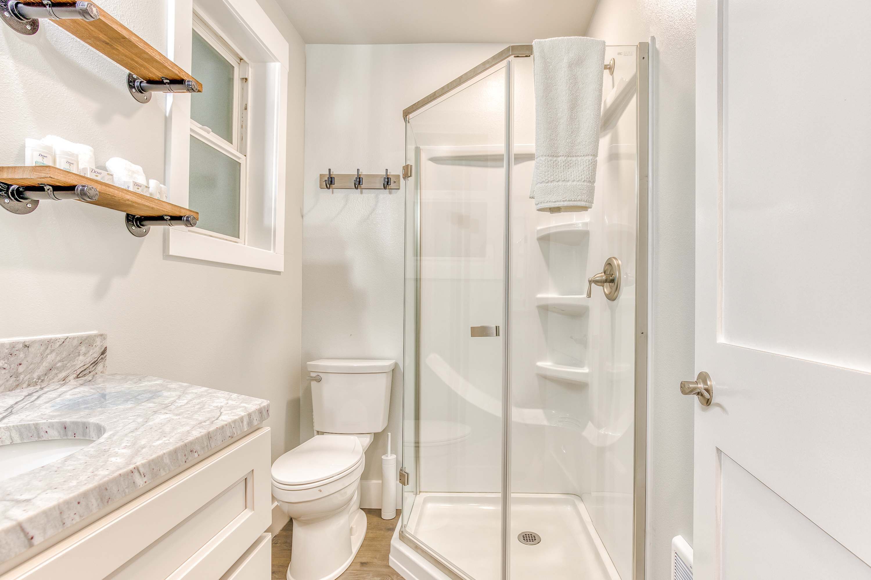 Shower, towels