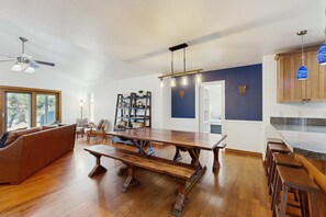 Interior - Dreamy getaway near river with hot tub, lush property, fire pit, grill & WiFi (Sunriver)