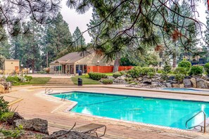 Pool - Dog-friendly ground-floor condo with pools, hot tubs, sauna, & fitness room (Bend)