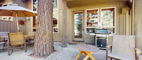 屋外ダイニングエリア