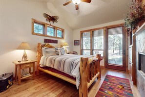 3 habitaciones, tabla de planchar con plancha, wifi y ropa de cama 