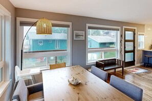 Interior - Welcoming haven with mountain view, fireplaces & walkable locale MCA #824 (Manzanita)