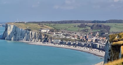 House located between Dieppe and Le Treport. 5kms from Criel-sur-Mer and Penly