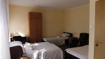 Economy-Vierbettzimmer, Stadtblick