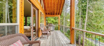 Charming home with hot tub, fireplace & W&D -  in great Government Camp location