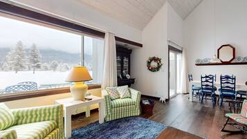 TV, fireplace, offices