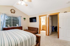 3 habitaciones, tabla de planchar con plancha, cuna de viaje y wifi 