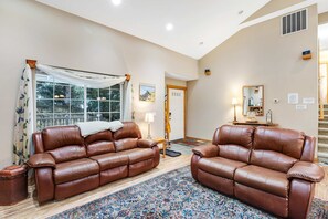 TV, fireplace, stereo, offices