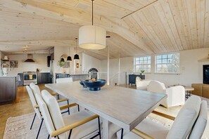 Dining - Stylish mountain home featuring pool table, horseshoe pit, and mountain views (Bend)
