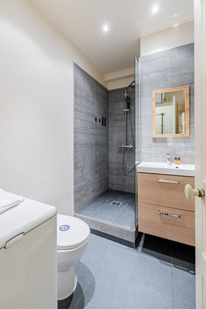 Hair dryer, towels - Paris 3eme - Temple - République - Studio (Paris)