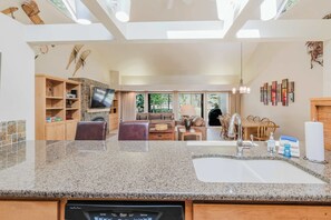 Interior - Beautiful Home withPrivate Hot Tub, Deck, Gas Fireplace, and SHARC Passes (Sunriver)