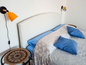 Schreibtisch, WLAN, Bettwäsche