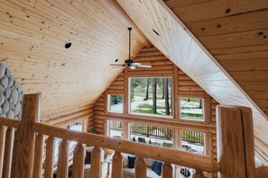 Interior - Riverfront log cabin style home with full kitchen, deck, washer & dryer and WIFI (Bend)