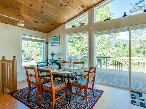 2-story dog-friendly home with beach access, Ping-Pong table, & grill