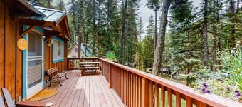 Open and Attractive House Close to the Lake w/Free WiFi & Wood-Burning Fireplace