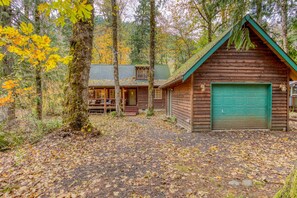 Exterior - Dog-friendly cabin with deck, fenced yard, game room, & hot tub (Rhododendron)